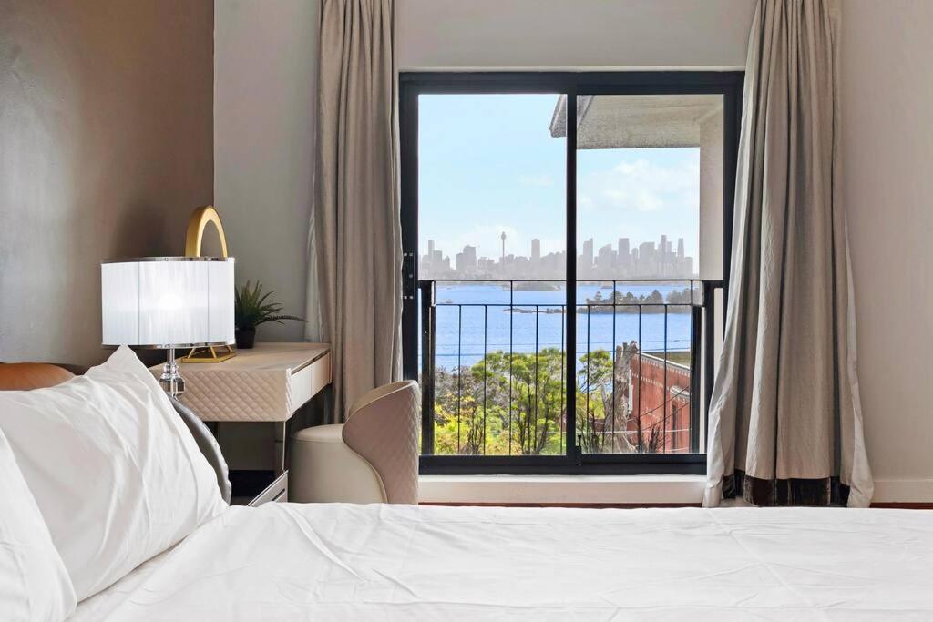 Seaside Luxury With Pool & Harbor Views Holiday home *
