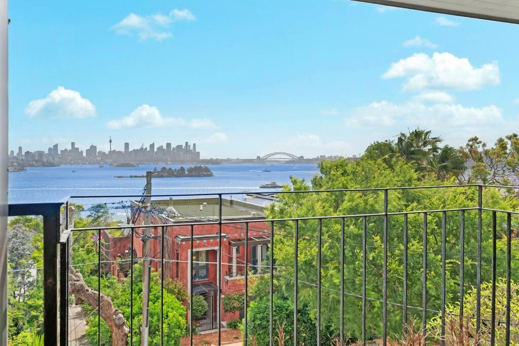 Seaside Luxury With Pool & Harbor Views Sydney